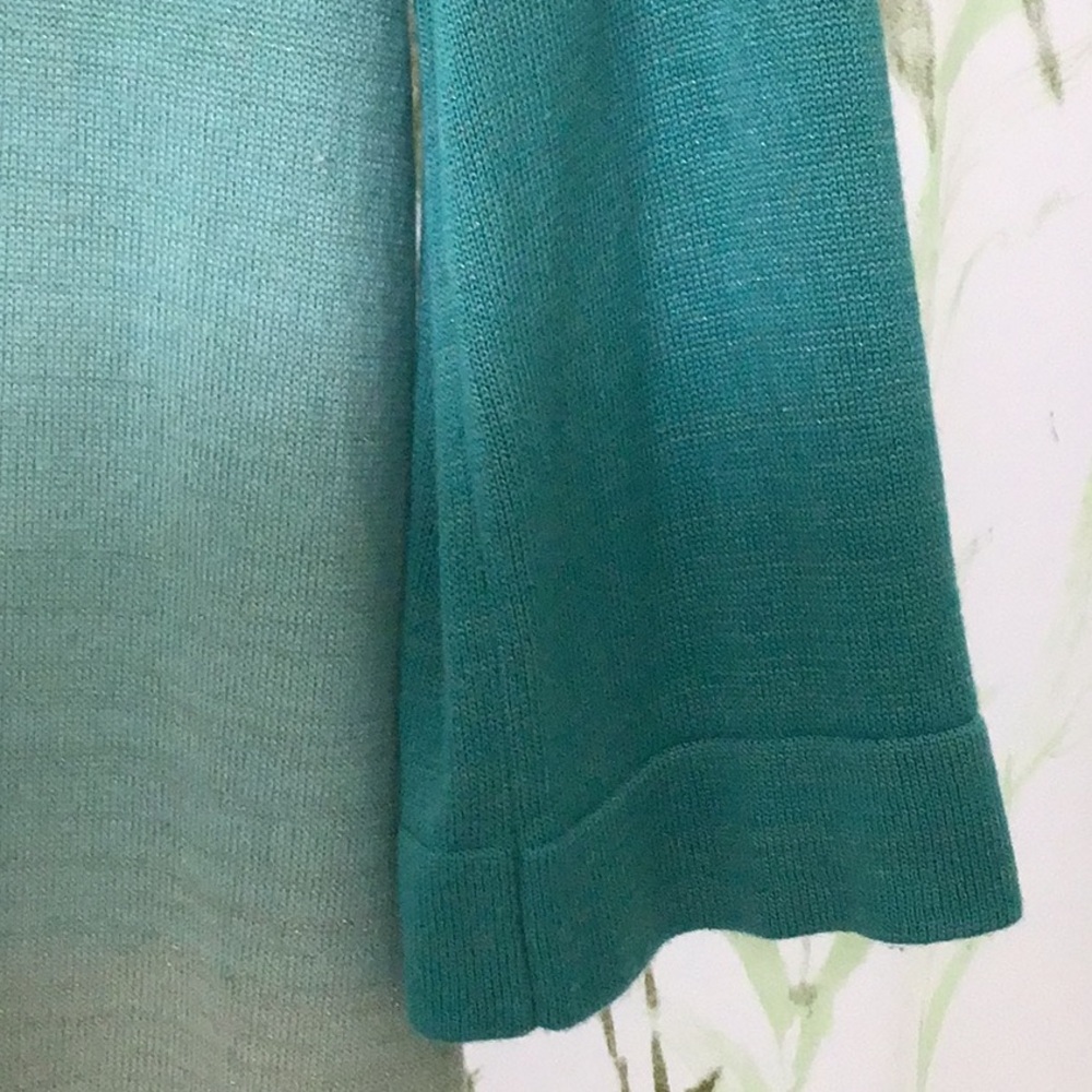 Chico’s stylish shades of Teal Ombre Sweater with 3 quarter sleeves. Sz 1 (8-10) - Picture 4 of 10